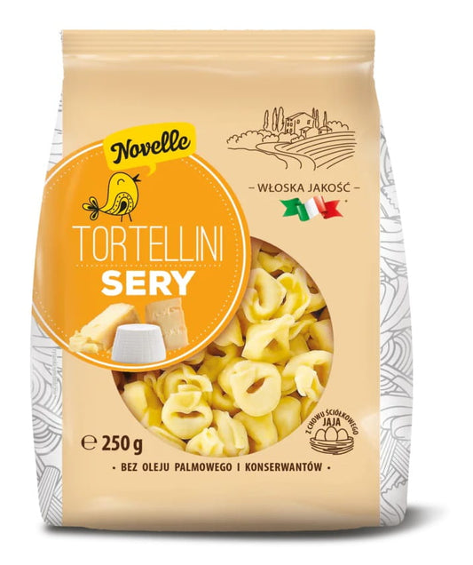 Käse-Tortellini von Novelle in 250 g Packung, frisch zubereitet, mit cremiger Käsefüllung, auf einem weißen Teller serviert