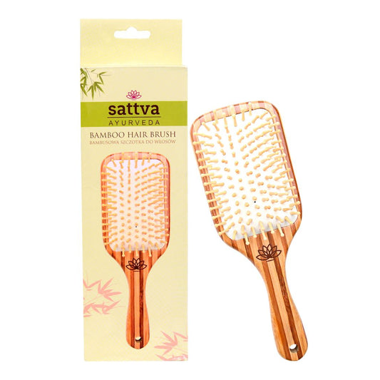 Natürliche Sattva Bambus Haarbürste mit Holzgriff, ideal für schonendes Kämmen und Haarpflege.