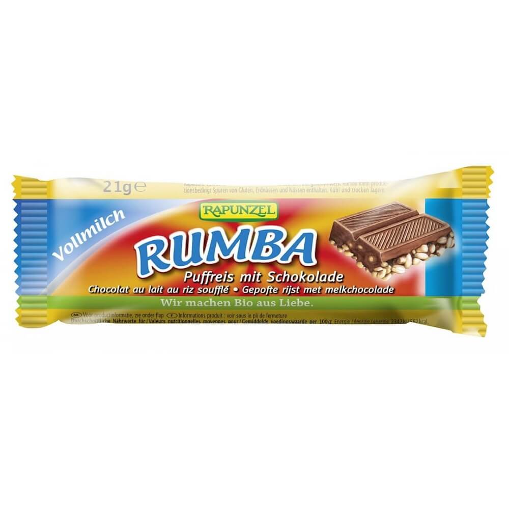 Rumba-Riegel mit Milchschokolade und zubereitetem Reis, Bio, 21 g, von RAPUNZEL auf einem Teller liegend