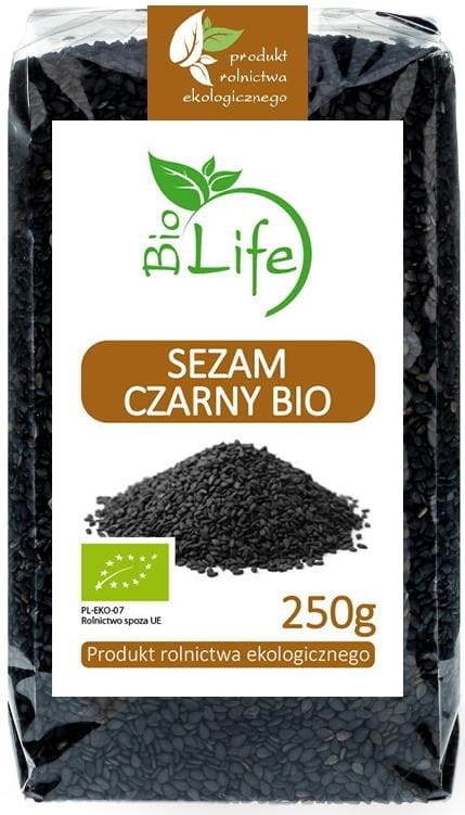 Schwarzer Bio Sesam von BIO LIFE in 250g Packung, ungeschält und frisch, auf weißem Hintergrund.