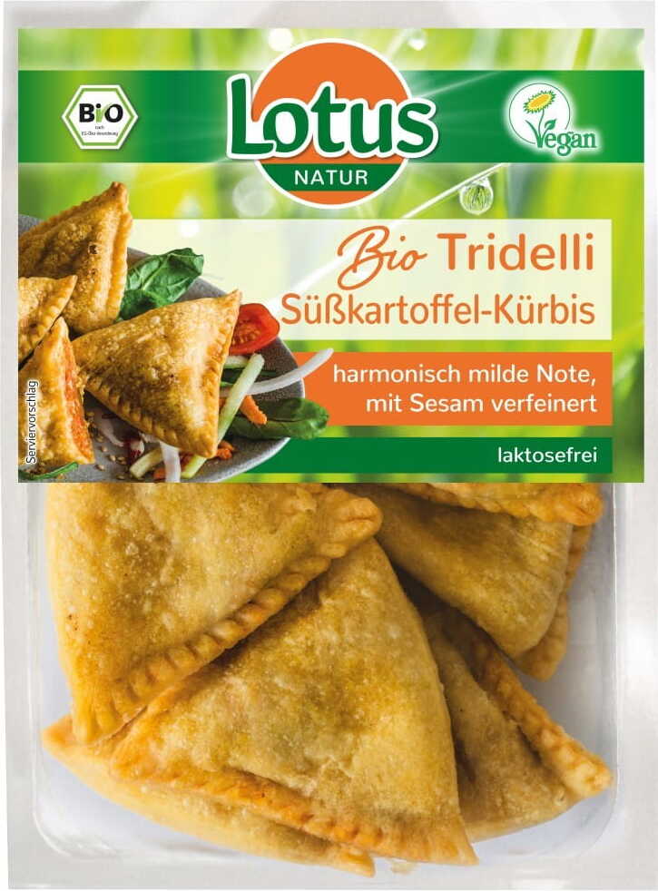 Bio Gemüseknödel mit Süßkartoffeln und Kürbis von LOTUS, frisch zubereitet, auf einem Teller serviert.