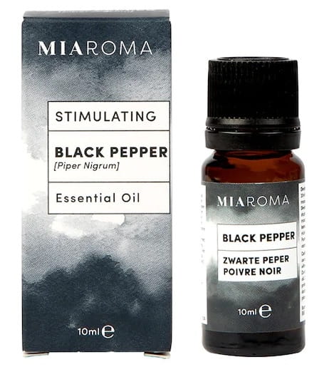 Reines ätherisches schwarzes Pfefferöl in 10 ml Flasche von HOLLAND & BARRETT, naturbelassen und aromatisch.