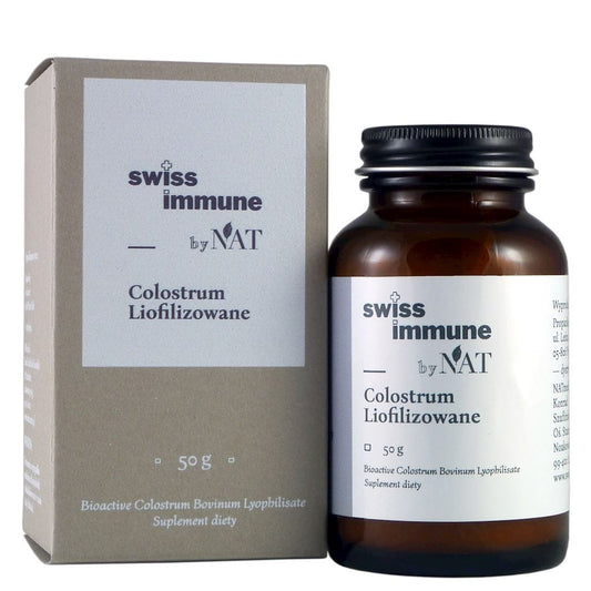 Gefriergetrocknetes Colostrum von NAT, 50g Packung für 100 Tage, immunstärkendes Naturprodukt, sichtbare Verpackung und Produkt.