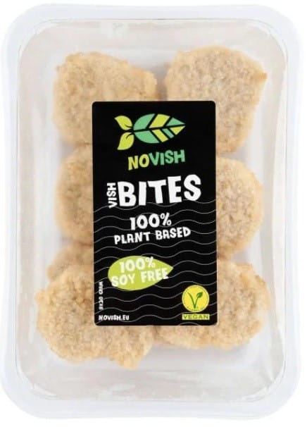 Vegane Fischalternative Happen von Novish, 180 g, mit pflanzlichen Zutaten, auf einem Teller mit frischen Beilagen sichtbar