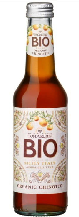 Chinotto Bio Getränk von TOMARCHIO in 275 ml Flasche, kohlensäurehaltig, mit dunkler Flüssigkeit und Etikett im Bild