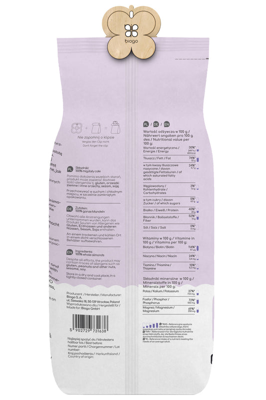 Bio-Mandeln 1 kg von Biogo GmbH, rohe und ungesalzene Mandeln auf einem weißen Hintergrund.