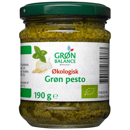 Bio Basilikumpesto mit Cashewnüssen von GRON BALANCE in 190 g, cremig und grün mit frischen Basilikumblättern und Cashewkernen.