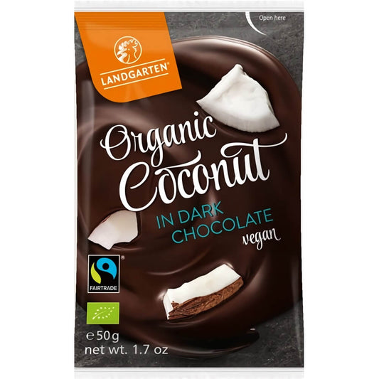 Gefriergetrocknete Kokosnuss in Zartbitterschokolade von LANDGARTEN, glutenfrei, BIO, 50 g, detailreiche Nahaufnahme