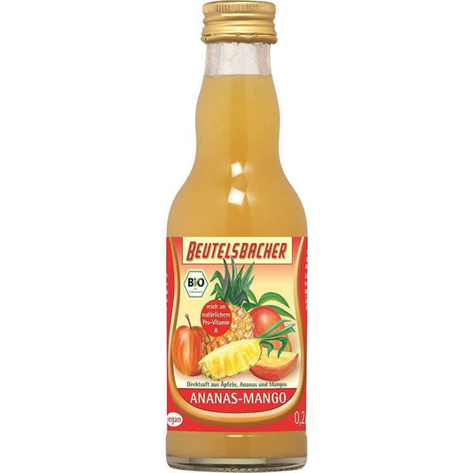Bio Apfel-Ananassaft mit Mango in 200 ml Beutel, frischer Fruchtsaft von BEUTELSBACHER, in einer transparenten Flasche.