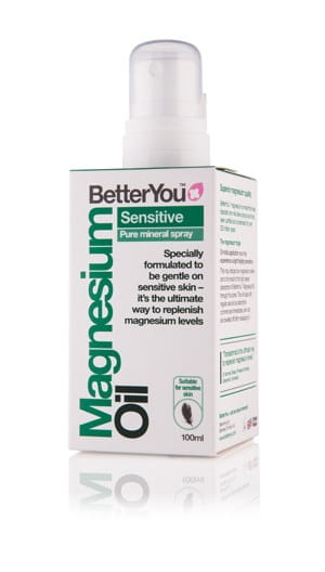 BetterYou Magnesiumöl Sensitivöl in 100 ml Flasche, sichtbare Flasche mit Sprayverschluss, für empfindliche Haut geeignet