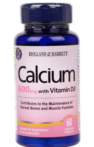 Calcium plus Vitamin D3 Tabletten von HOLLAND & BARRETT, 60 Stück, Nahaufnahme der Verpackung und Tabletten.