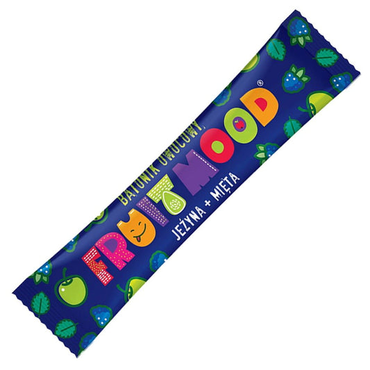 Fruchtriegel mit Brombeere und Minze von FRUIT MOOD, 20g, zeigt die Fruchtriegel-Verpackung mit frischen Brombeeren und Minzblättern