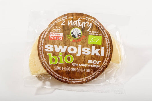Hausgemachter Bio-Käse von EKO ŁUKTA, ca. 200 g, cremige Textur, in einer natürlichen Verpackung.
