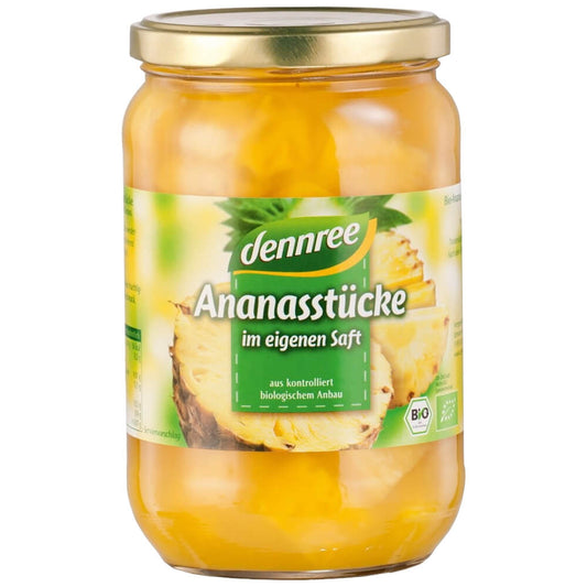 BIO Ananasstücke im eigenen Saft von DENNREE, 685 g, in einer geöffneten Dose, frisch und saftig.