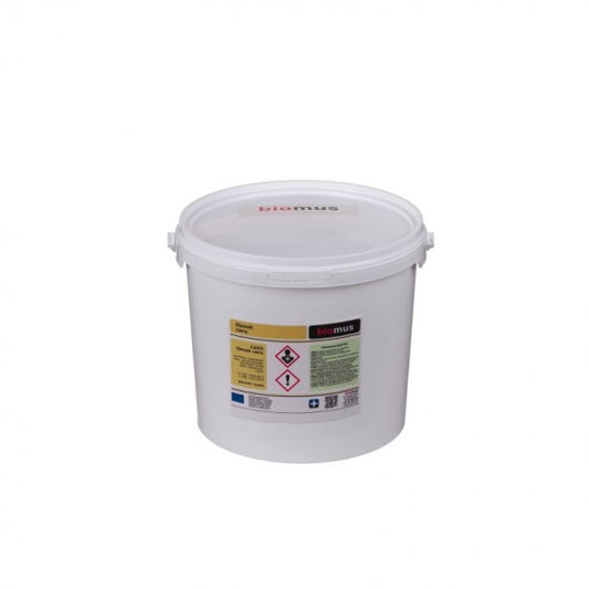 Cerdioxid 5kg BIOMUS, chemisches Produkt, weiße Kristalle in einem Behälter auf einem Tisch.